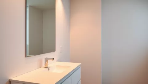 Jaka moc żarówki LED do łazienki