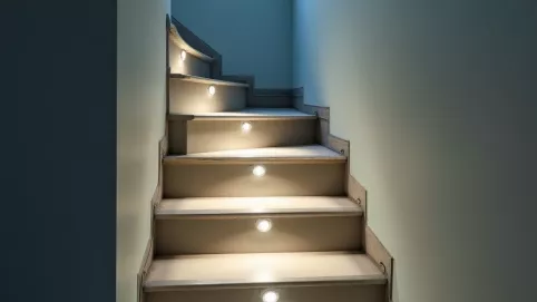 Oświetlenie klatki schodowej LED z czujnikiem ruchu