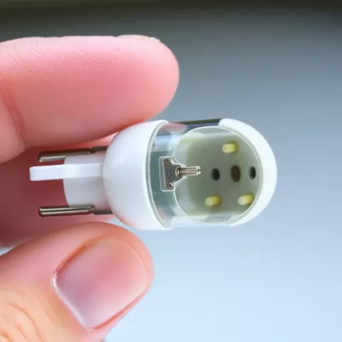 Żarówka G9 jak wymienić